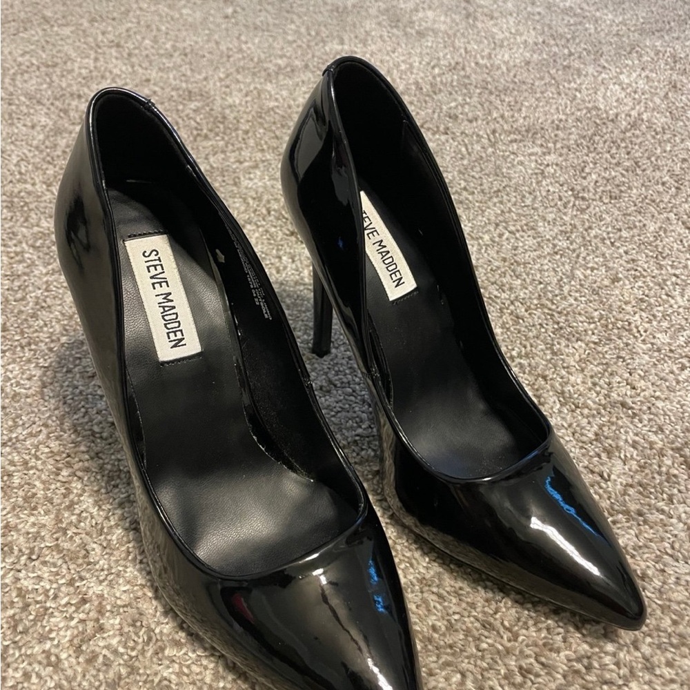 Steve Madden Glossy Black Heels